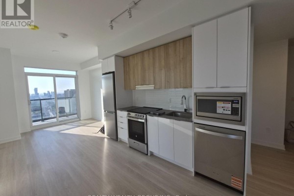 3002 - 5105 Hurontario Street, Mississauga, ON, photo 3