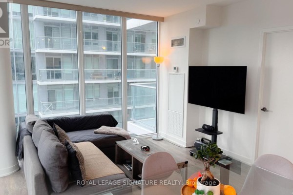 Primary Bedroom - 3004 - 99 Broadway Avenue, Toronto, ON M4P0E3 Photo 4