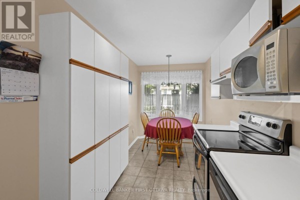 3004 Victoria Heights Crescent, Ottawa, ON K1T3M7 Photo 5