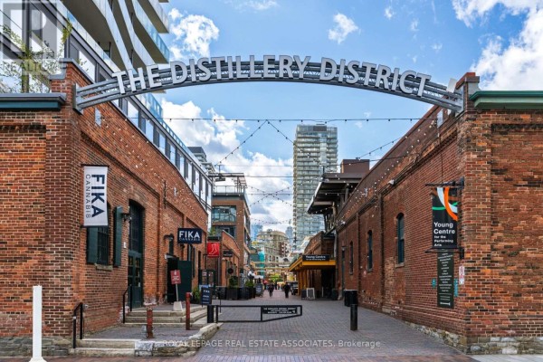 3006 - 70 Distillery Lane, Toronto, ON M5A0E3 Photo 2