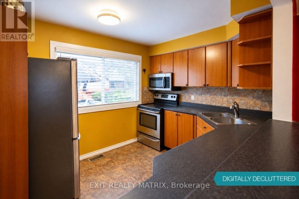 Kitchen - 3006 Fairlea Crescent, Ottawa, ON K1V8T7 Photo 2
