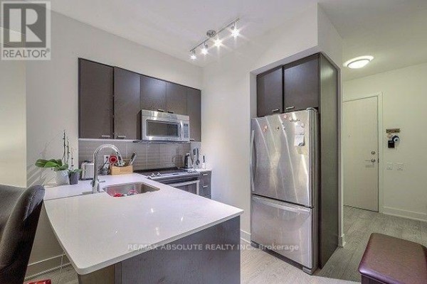 3007 - 30 Roehampton Avenue, Toronto, ON M4P0B9 Photo 5