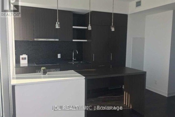 Kitchen - 3007 - 88 Harbour Street, Toronto, ON M5J0C3 Photo 3