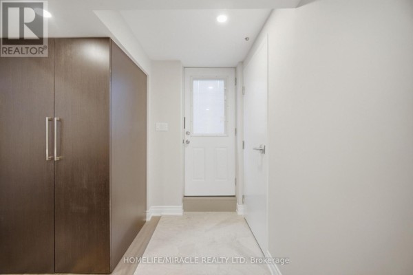 3008 Britannia Road W, Mississauga, ON L5M6K2 Photo 2