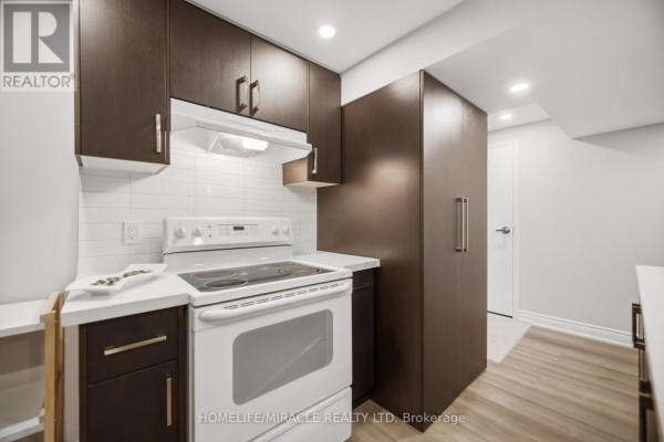 3008 Britannia Road W, Mississauga, ON L5M6K2 Photo 5