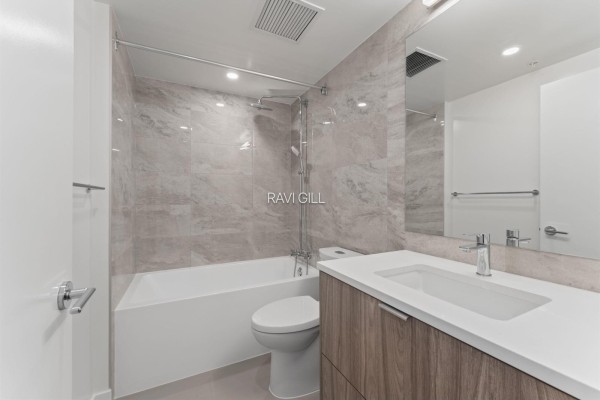 3009 13675 107a Avenue, Surrey, BC, photo 3