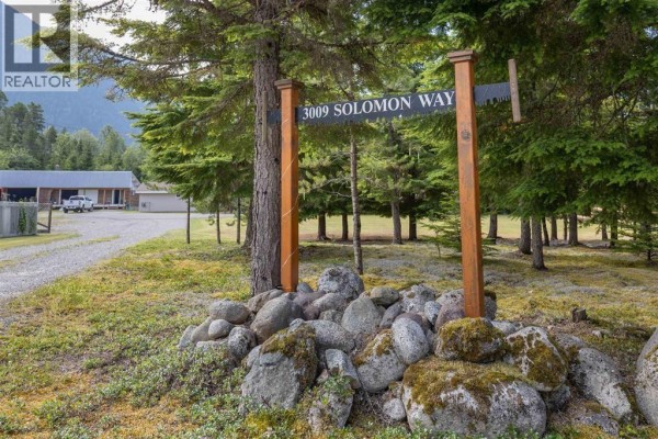 3009 Solomon Way, Terrace, BC, photo 2