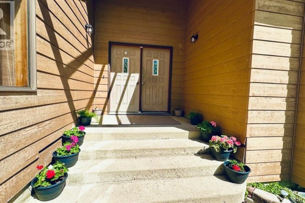 Den - 301, 13379 Twp Rd 670 ( 101 John's Drive) Township, Lac La Biche, AB T0A2C1 Photo 3
