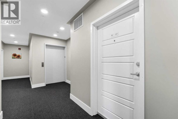 Primary Bedroom - 301, 499 Meadow Lake Court, Brooks, AB T1R0Y7 Photo 4