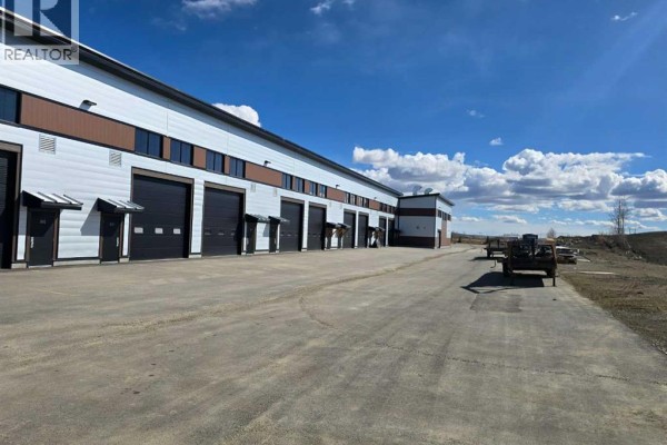301, 5 River Heights Drive, Cochrane, AB T4C0N8 Photo 3