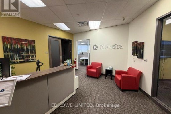 301 - 128 Wellington Street W, Barrie, ON L4N1K9 Photo 5