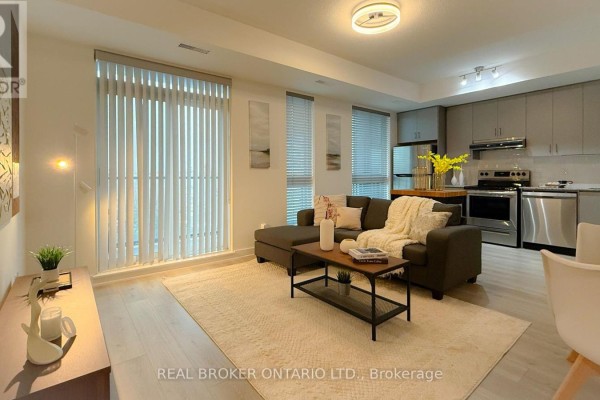 Living room - 301 - 1709 Bur Oak Avenue, Markham, ON L6E0V7 Photo 3
