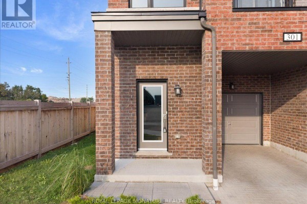 301 - 1865 Pickering Parkway, Pickering, ON, photo 2