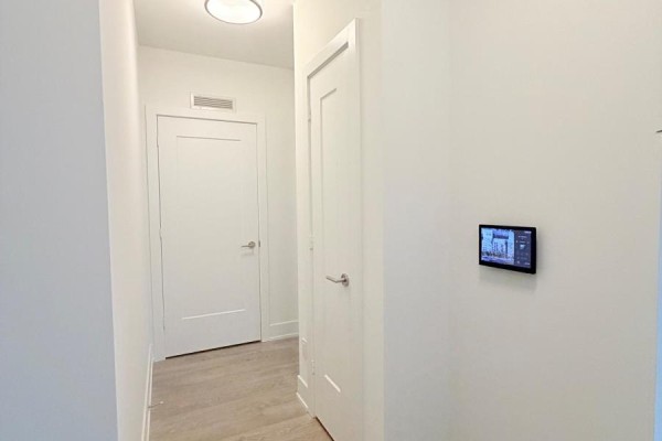 301 - 259 The Kingsway, Toronto, ON, photo 3