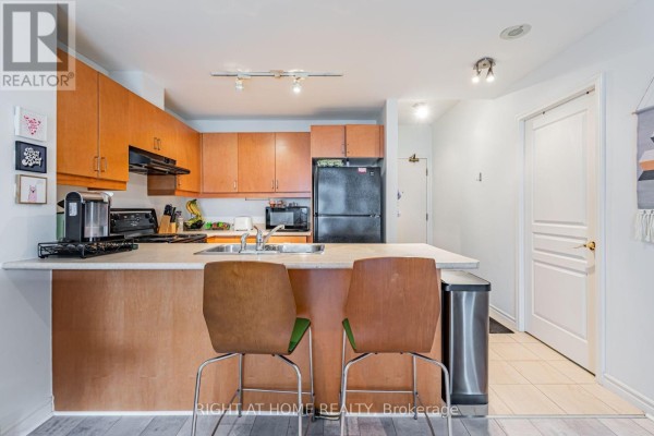 301 - 28 Byng Avenue, Toronto, ON M2N7H4 Photo 5