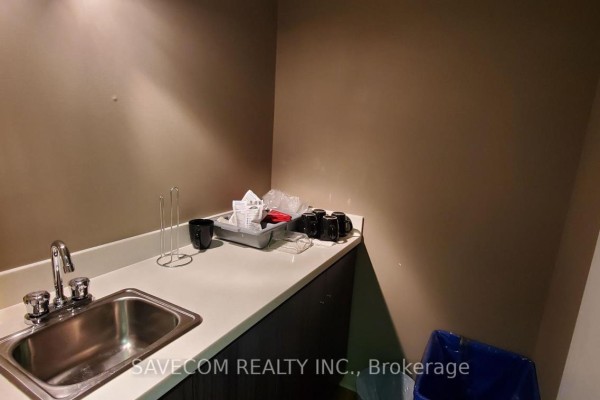 #301 - 332 Sheppard Avenue E, Toronto, ON M2N3B4 Photo 5