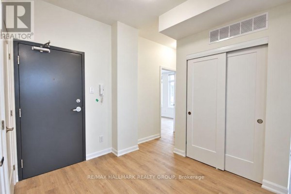 301 - 351 Croydon Avenue, Ottawa, ON K2B0A4 Photo 3