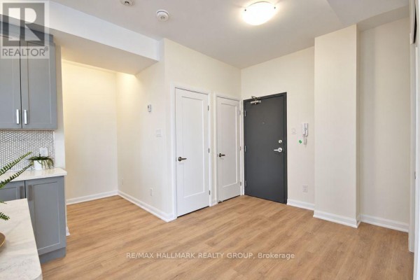 301 - 351 Croydon Avenue, Ottawa, ON K2B0A4 Photo 4