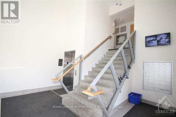 Primary Bedroom - 301 - 360 Cumberland Street, Ottawa, ON K1N0B1 Photo 4