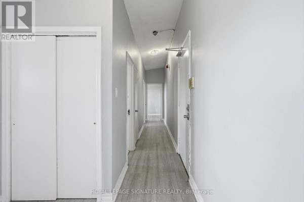 301 - 49 Cuffley Crescent S, Toronto, ON, photo 3