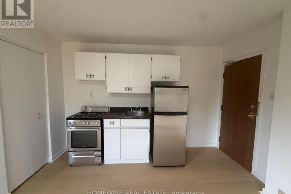 301 - 5 High Park Boulevard, Toronto, ON M6R1M5 Photo 3