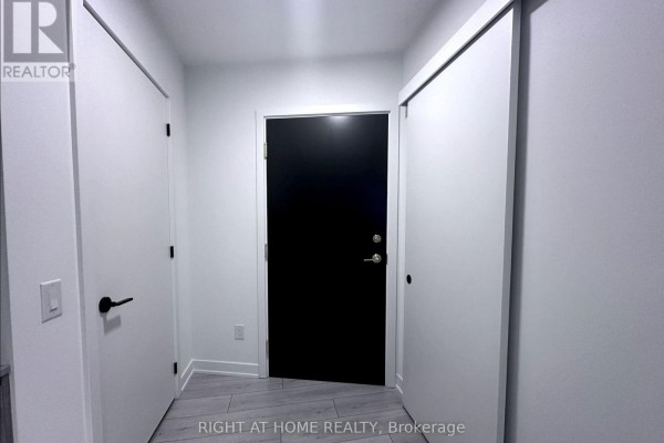 301 - 5 Lakeview Avenue, Toronto, ON M6J0H3 Photo 4