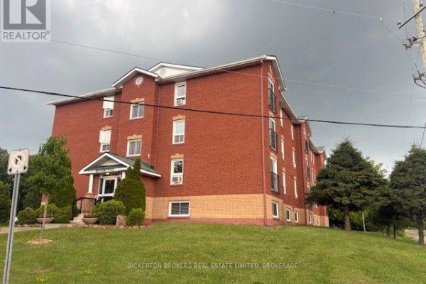 301 - 550 Talbot Place, Gananoque, ON, photo 2