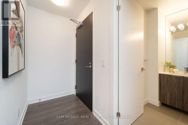 Primary Bedroom - 301 - 609 Avenue Road, Toronto, ON M4V2K3 Photo 4