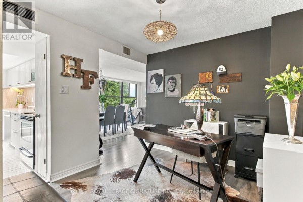 Dining room - 301 - 65 Scadding Avenue, Toronto, ON M5A4L1 Photo 3
