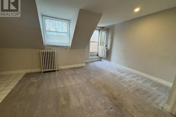 301 - 676 Huron Street, Toronto, ON M5R2R9 Photo 2