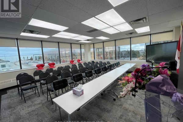 301 - 7030 Woodbine Avenue, Markham, ON L3R6G2 Photo 5