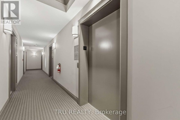Living room - 301 - 755 Beauparc Private, Ottawa, ON K1J0B5 Photo 3