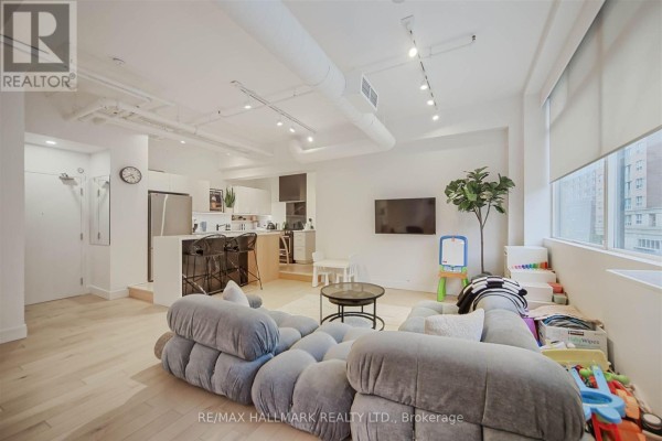Bedroom 2 - 301 - 80 Sherbourne Street, Toronto, ON M5A2R1 Photo 5