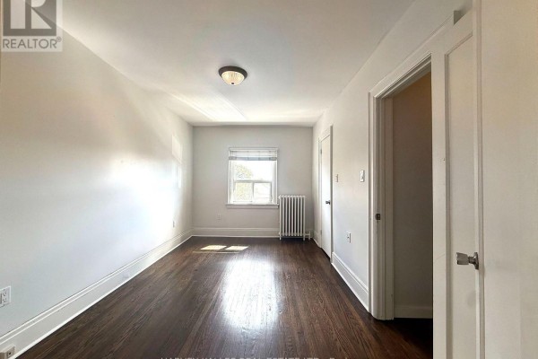 Kitchen - 301 - 858 Davenport Road, Toronto, ON M6G2B6 Photo 3