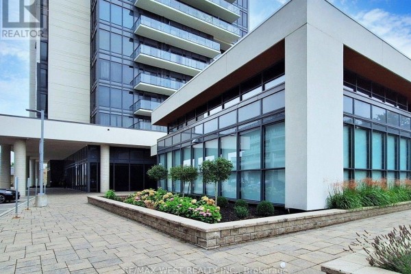 Den - 301 - 9618 Yonge Street, Richmond Hill, ON L4C0X5 Photo 5
