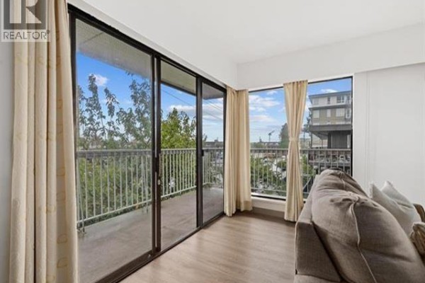 301 11957 223 Street, Maple Ridge, BC V2X5Y4 Photo 5