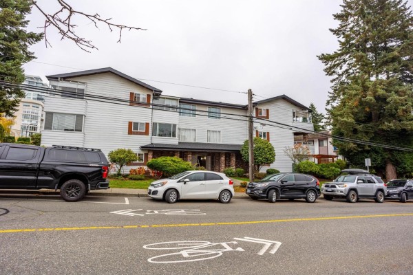 301 1390 Martin Street, White Rock