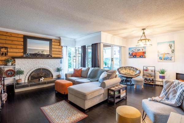 301 1390 Martin Street, White Rock, BC V4B3W5 Photo 5