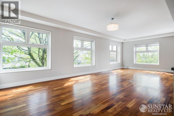 301 1477 W 15th Avenue, Vancouver, BC V6H1S4 Photo 4