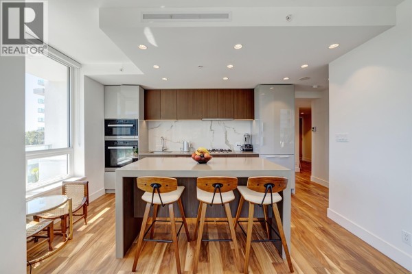 301 1675 Lions Gate Lane, North Vancouver, BC V7P3B4 Photo 5