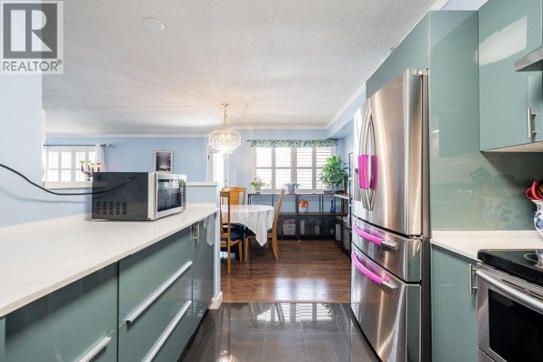 301 19128 Ford Road, Pitt Meadows, BC V3Y2P1 Photo 3