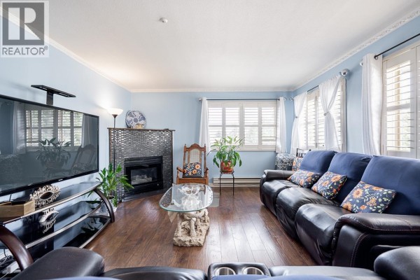 301 19128 Ford Road, Pitt Meadows, BC V3Y2P1 Photo 5