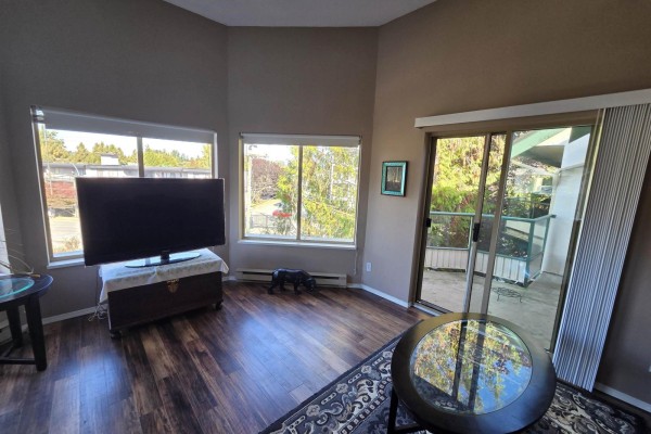 301 20140 56 Avenue, Langley, BC V3A3Y4 Photo 5