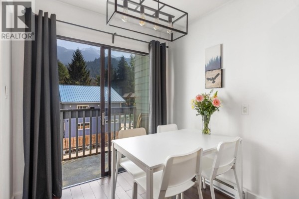 301 2129 Lake Placid Road, Whistler, BC V8E0N4 Photo 4