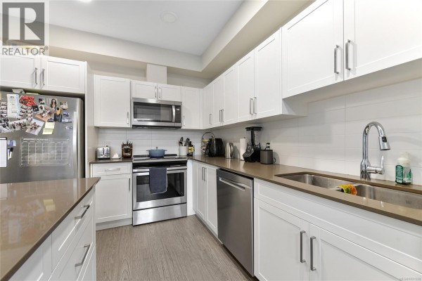 Kitchen - 301 2843 Jacklin Rd, Langford, BC V9B4P4 Photo 5
