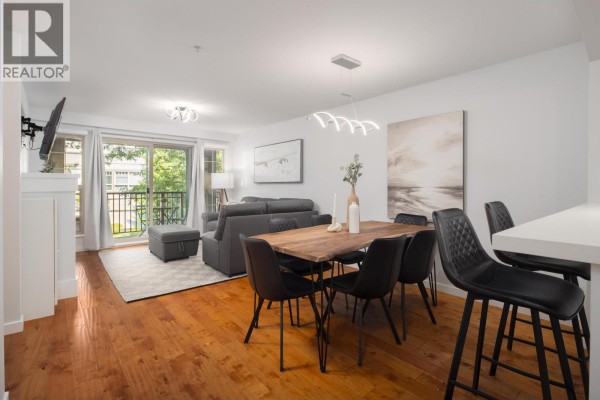 301 2958 Silver Springs Boulevard, Coquitlam, BC V3E2R9 Photo 5