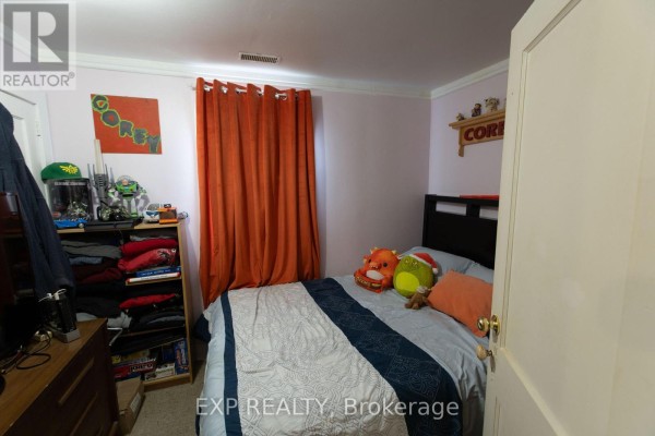 301-303 Fourth Street W, Cornwall, ON K6J2S3 Photo 3