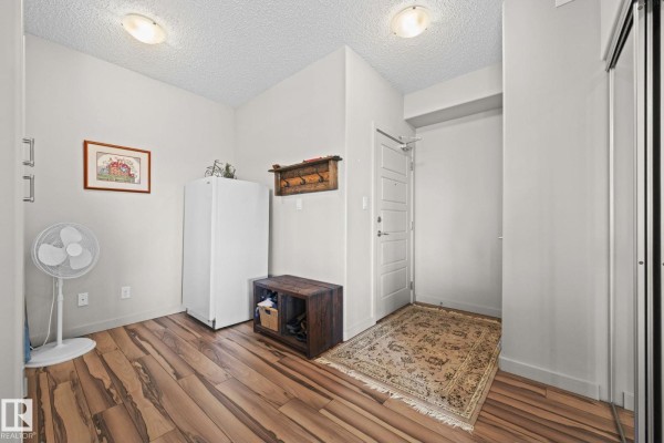 Kitchen - #301 320 Ambleside Li Sw, Edmonton, AB T6W2Z9 Photo 3