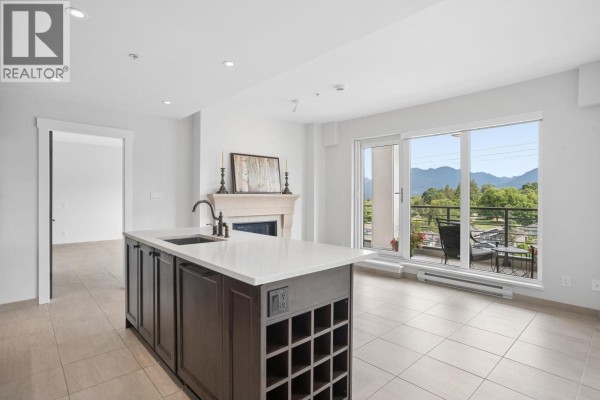 301 4721 Hastings Street, Burnaby, BC V5C2K8 Photo 4