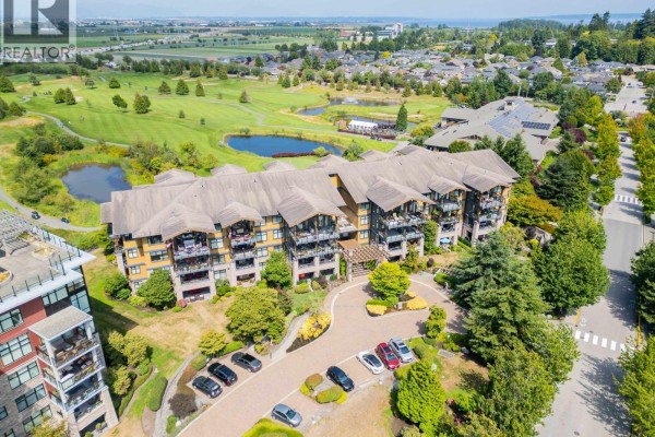 301 5099 Springs Boulevard, Delta, BC V4M0A2 Photo 2